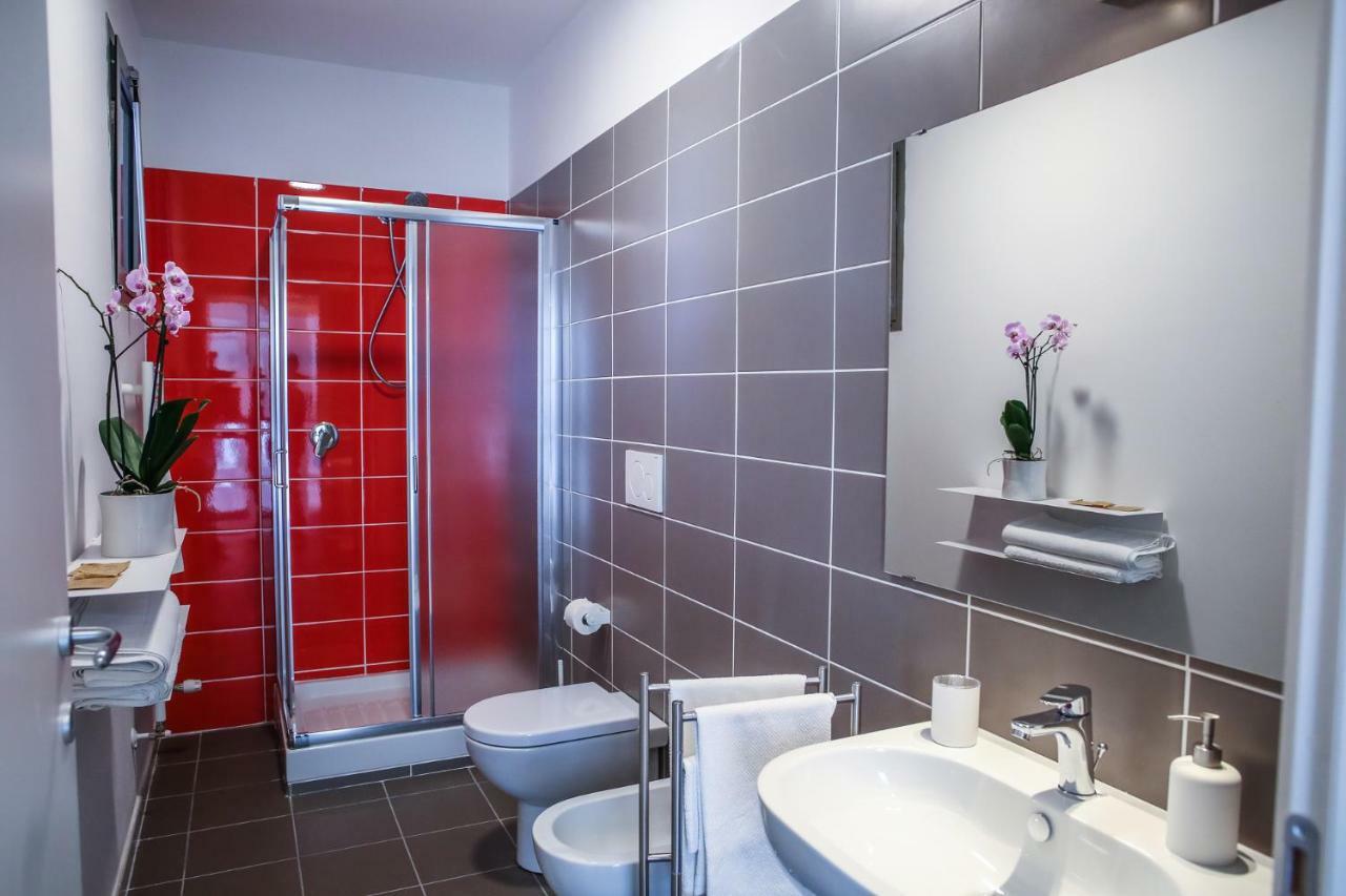 B&B Warmup Grosseto - Parcheggio Incluso Nella Corte Interna Dış mekan fotoğraf